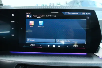 Car image 28