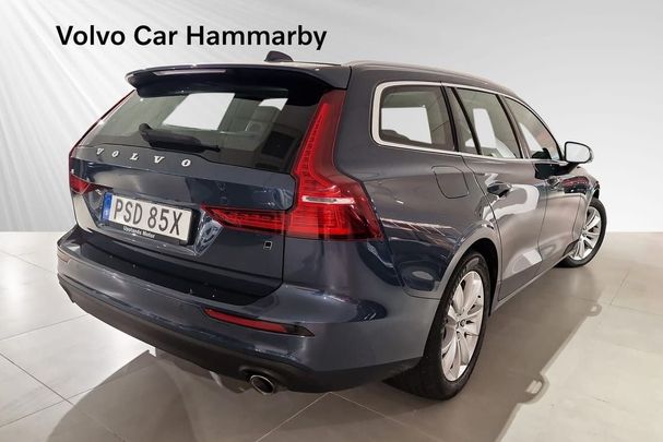 Volvo V60 D3 AWD Momentum 111 kW image number 2