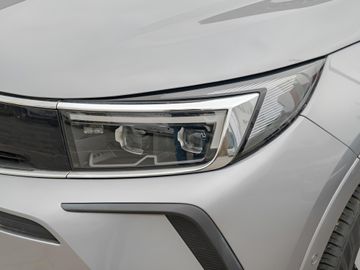 Car image 25