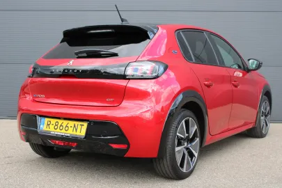 Car image 4