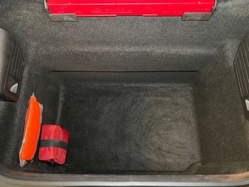 Car image 31