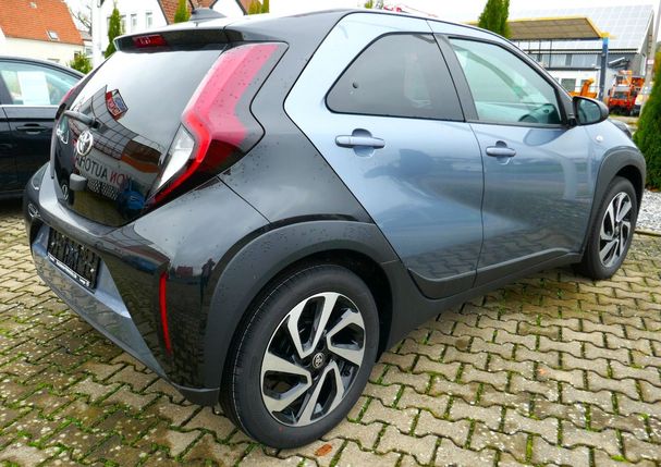 Toyota Aygo X 53 kW image number 2