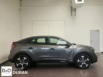 Car image 25