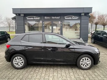 Car image 4