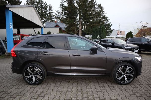 Volvo XC60 B4 Plus Dark 145 kW image number 4