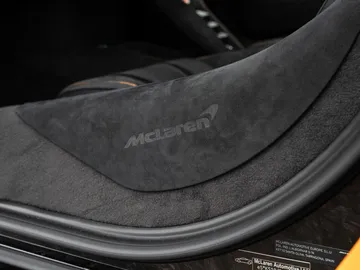 Car image 36