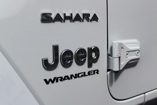 Jeep Wrangler Unlimited Sahara 200 kW image number 7