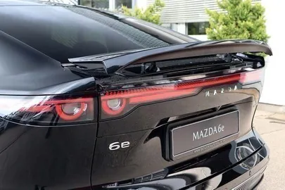Car image 30