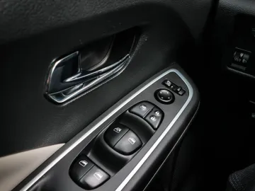 Car image 49