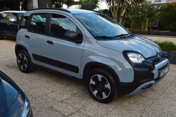 Fiat Panda Cross 1.0 Hybrid City 52 kW image number 3