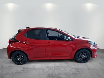 Car image 4