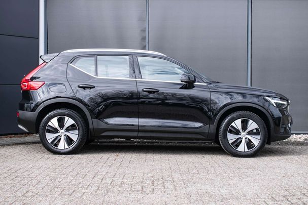 Volvo XC40 Recharge T4 Plus Bright 155 kW image number 3