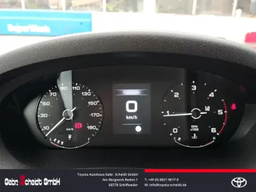 Car image 19