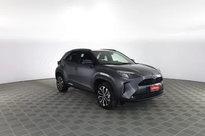 Car image 3