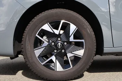Car image 31