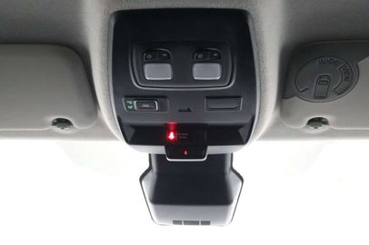 Car image 26