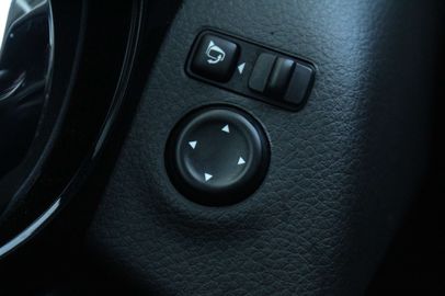 Car image 37