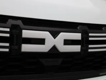 Car image 36