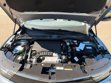 Car image 29