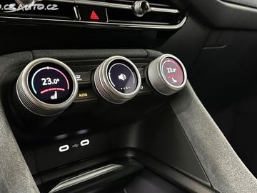 Car image 37