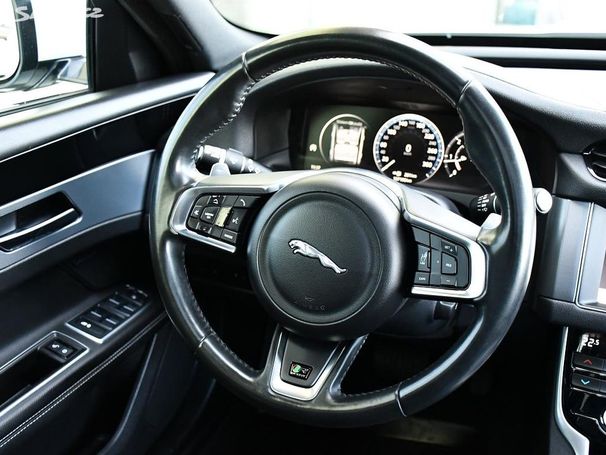 Jaguar XF 20d AWD 132 kW image number 6