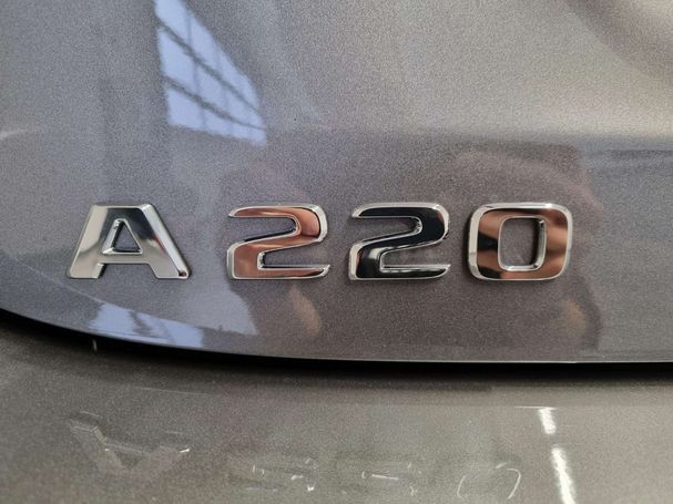 Mercedes-Benz A 220 Line 150 kW image number 17