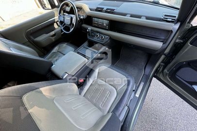 Car image 11