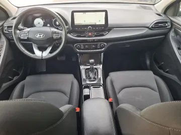 Car image 24