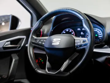 Car image 31
