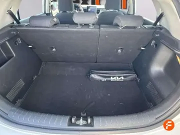 Car image 22