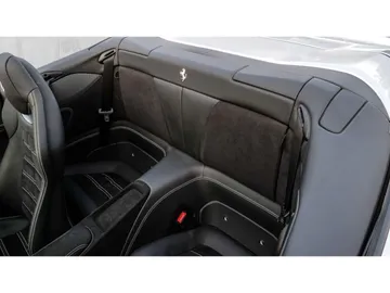 Car image 29