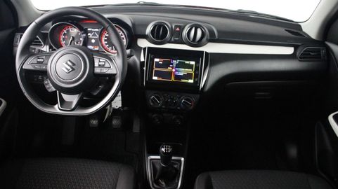 Car image 13