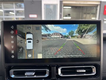 Car image 28