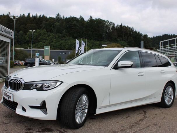 BMW 320d Touring xDrive 140 kW image number 1