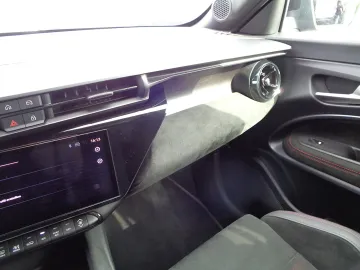 Car image 36
