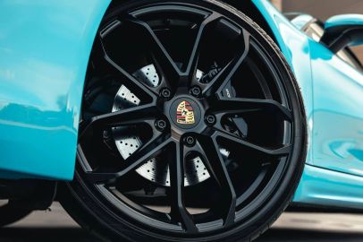 Car image 27