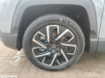 Car image 32