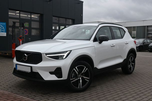 Volvo XC40 B3 Plus Dark DKG 120 kW image number 1