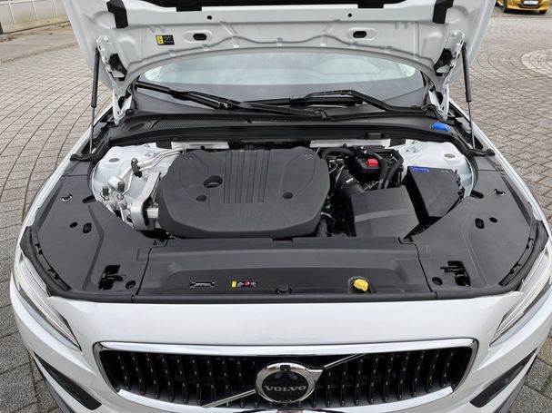 Volvo V90 Cross Country AWD B5 184 kW image number 18