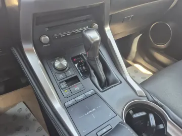 Car image 37
