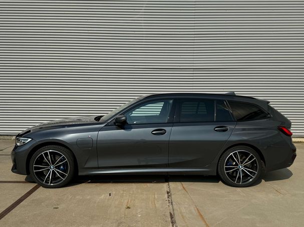 BMW 330 e Touring M xDrive 215 kW image number 5