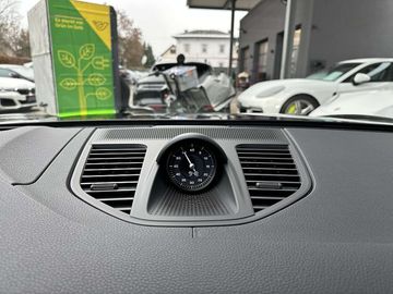 Car image 36