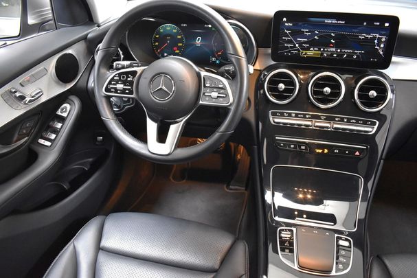 Mercedes-Benz GLC 300 de 225 kW image number 14