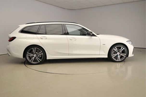 BMW 320 e Touring M Sport 150 kW image number 3