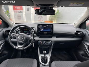 Car image 12