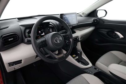 Car image 13