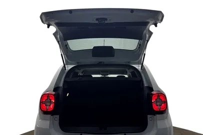 Car image 29