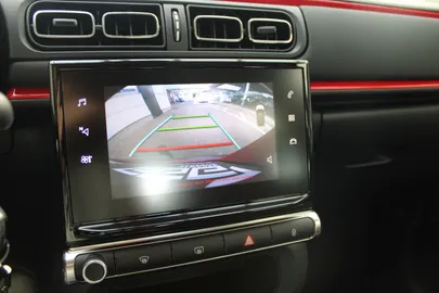 Car image 23