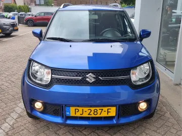 Car image 4