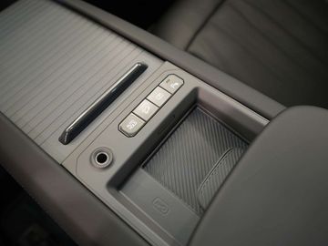 Car image 35